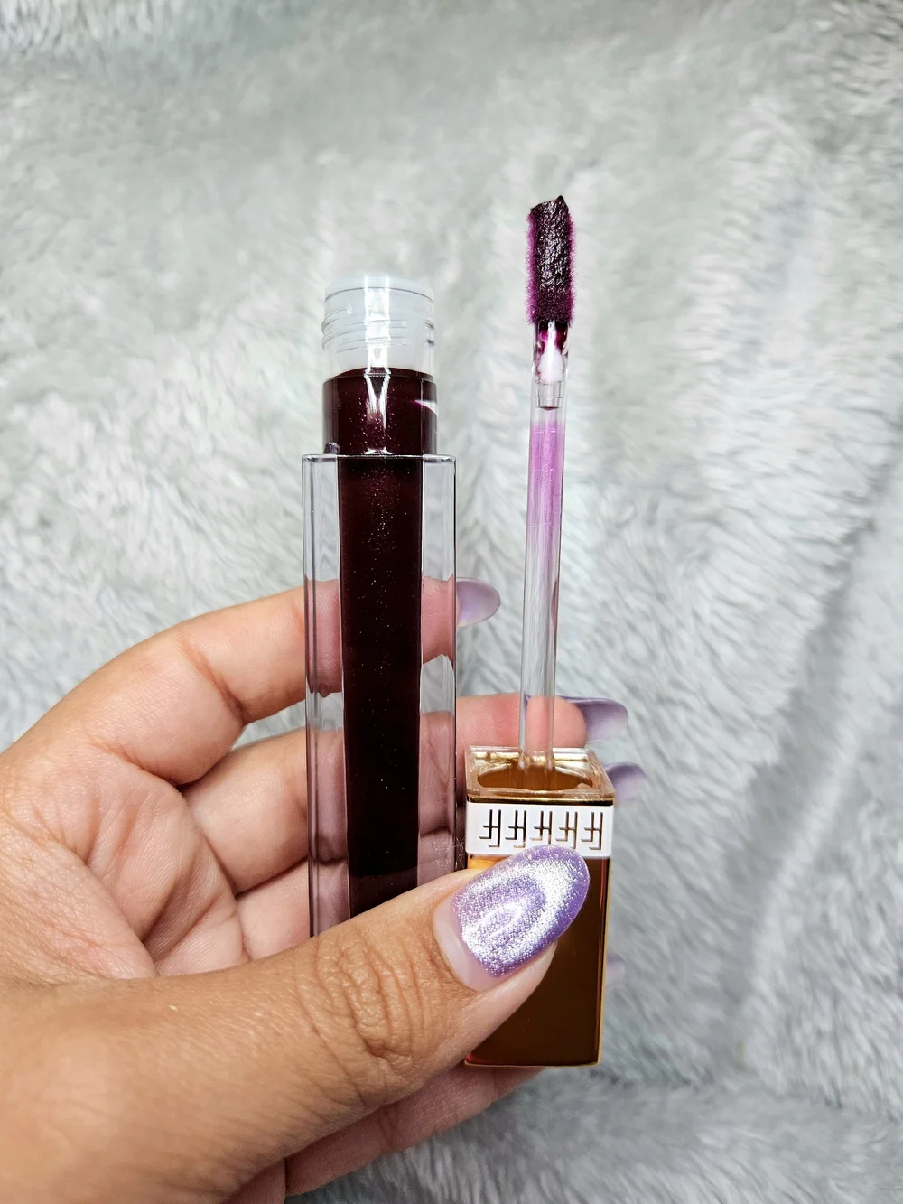 Gold-Cap Lip Gloss in Deep Berry Pink (Purple Onyx)